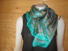 Load image into Gallery viewer, Green Design Print Silk Scarf